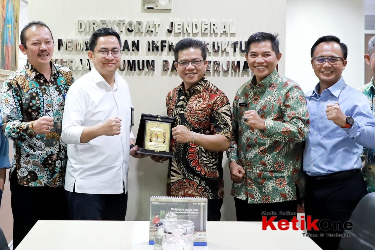 Bupati Bandung Saksikan Penandatanganan Kerjasama Investasi Pelayanan Air Minum