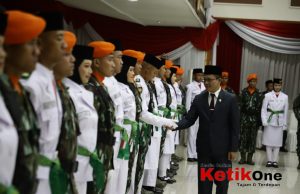 Bupati Dadang Supriatna Kukuhkan Anggota Paskibraka Kabupaten Bandung
