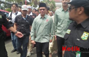 Ribuan Masa Hadiri Deklarasi Calon H. M. Dadang Supriatna Dan Ali SYakieb