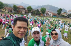 Semarak, Cabup Dadang Supriatna Bersama Masyarakat Nagreg Laksanakan Senam Bandung Lebih Bedas