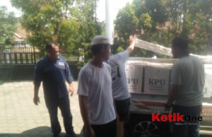 PPS Desa Gajahmekar Lakukan Pergeseran Kotak Suara Pada 19 TPS