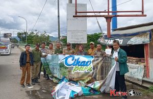 Pemasangan Iklan Tempat Wisata Cikao Park Purwakarta Tidak Memiliki Ijin Ditertibkan Satpol PP Margaasih
