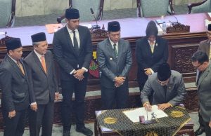 Ditetapkan Jadi Bupati/Wabup Bandung Terpilih oleh DPRD, Dadang Supriatna – Ali Syakieb Siap Ikuti Pembekalan Bersama Presiden