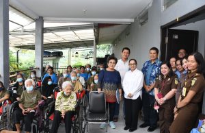 Kajati Jabar Mengadakan Bakti Sosial di Rumah Pemulihan Permata Noah Cimahi Bersama Yayasan Bala Keselamatan Kota Bandung
