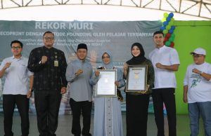 3.840 Anak PAUD Pecahkan Rekor MURI Membatik Ecoprint di Peringatan Hari Jadi ke-384 Kabupaten Bandung