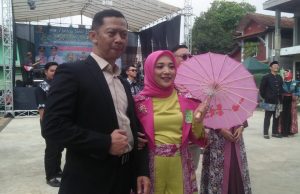 Perayaan Hari Jadi Ke-384 Kabupaten Bandung Nandar Kusnandar Dan Fitriyani Ikut Fashion Show