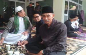 Kepala Desa Kopo H. Entang Suryana Turut Berduka Cita Atas Meninggalnya Hj. Titik Kartika