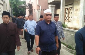Legislator H. Anton Ahmad Fauzi Ikuti Pemakaman Hj. Titik Kartika