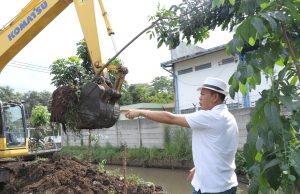 Tangani Banjir hingga Akses Jalan Lumpuh, Masyarakat Sambut Baik Program Pentahelix Normalisasi Sungai di Majalaya