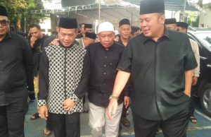 Kami Keluarga Besar Almarhumah Hj. Titik Kartika Ucapkan Terimakasih Atas Kehadiran Ketua DPC Dan Wakil DPR RI