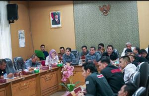 Komisi B Terima Audensi LSM Harimau Terkait Banyaknya Minimarket Melanggar Aturan