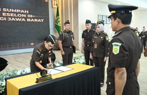 Kajati Jabar Katarina Endang Sarwestri Lantik 13 Pejabat Eselon III di Wilayah Hukum Kejati Jabar