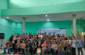 Pjs. Desa Margahayu Selatan Bersama BPD Lantik 13 Rw