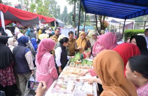 Kajati Jabar Resmi Membuka Kegiatan Paras Murah dan Bazar Usaha Mikro-Kecil Secara Serentak Se-Jawa Barat