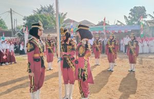 Warga Kampung Sumurbor Gelar Upacara Bendera HUT RI ke-80 dengan Penuh Semangat