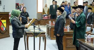 Renie Rahayu Pimpin Pelantikan PAW DPRD Kabupaten Bandung, Khoiril Anwar Gantikan Tiktik Kartika