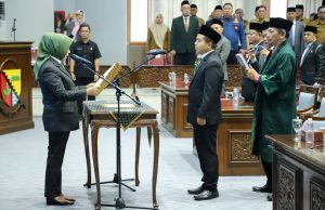Renie Rahayu Pimpin Pelantikan PAW DPRD Kabupaten Bandung, Khoiril Anwar Gantikan Tiktik Kartika