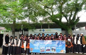 Momen Hari Santri PPTQ Nurul Hasna Kota Bandung Binaan BMH Adakan Islamic Fun Camp