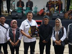 Pagelaran Seni Budaya Baraya Bedas Sekaligus Warnai Hari Jadi Ke -41 Desa Mekarmaju
