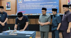 Rapat Paripurna ke-3 DPRD Kota Tasikmalaya Sahkan Dua Raperda Penting