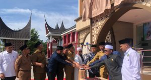 Gubernur Mahyeldi Resmikan Penggunaan Gedung Baru MUI Sumbar