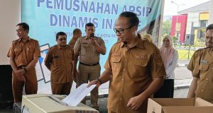 Tertib Arsip Demi Pemerintahan Bersih, Wali Kota Tasikmalaya Musnahkan Arsip Inaktif