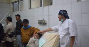 Dampingi Walikota Malam Tahun Baru, Wawali Diky Candra Sambangi Pasien RSUD