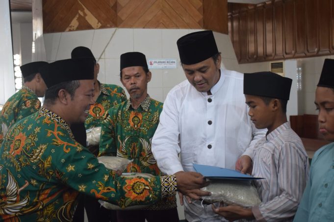Meneladani Isra Mi’raj, Wawali Diky Candra Dukung Peningkatan Guru Diniyah
