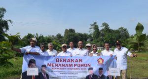 Gerindra Bersama Walikota Tanam Pohon, Perluas Gerakan Hijau di Seluruh Dapil