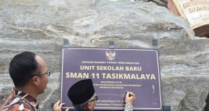 Langkah Nyata Tingkatkan Mutu Pendidikan, Wamendik RI Resmikan SMAN 11 Kota Tasikmalaya