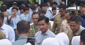 Tasikmalaya Jadi Barometer, Wapres Gibran Tinjau Pasar, RSUD, Sekolah dan Pesantren