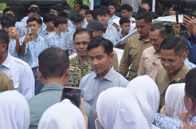 Tasikmalaya Jadi Barometer, Wapres Gibran Tinjau Pasar, RSUD, Sekolah dan Pesantren