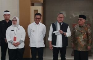 Empat Sekolah Dikunjungi Zulhas dan Kang DS, Sampaikan Manfaat Makan Bergizi Gratis
