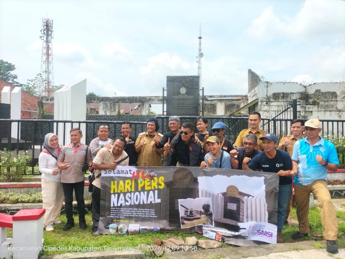 SMSI Tasikmalaya dan Wawali Diky Candra Negara Aksi Bersih-Bersih Tugu Koperasi Peringati HPN 2026