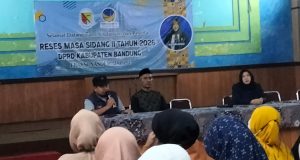 Legislator Hj. Aas Aisah Laksanakan Reses Pertama Di Gor Desa Mekarrahayu