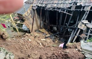 Dua Rumah Warga di Pasirjambu Tertimpa Longsor, Kerugian Capai Rp40 Juta