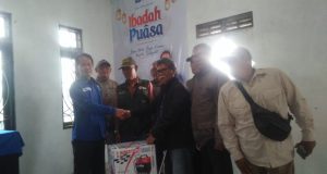 Legislator H. Tedi Supriadi S. Pd.I., M. Si, Secara Pribadi Berikan Mesin Jenset Pada Warga Rw06 Citeureup