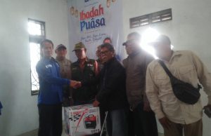 Legislator H. Tedi Supriadi S. Pd.I., M. Si, Secara Pribadi Berikan Mesin Jenset Pada Warga Rw06 Citeureup