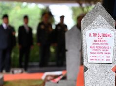 Prabowo Pimpin Upacara Pemakaman Kenegaraan Try Sutrisno