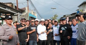 4 Rumah Rusak Berat Diterjang Banjir Bandang Luapan Sungai Cisunggalah, Kang DS Langsung Temui Warga Terdampak Banjir