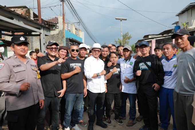 4 Rumah Rusak Berat Diterjang Banjir Bandang Luapan Sungai Cisunggalah, Kang DS Langsung Temui Warga Terdampak Banjir