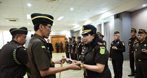 Kajati Jabar Lantik Kajari Garut, Kajari Kuningan dan Kajari Kabupaten Tasikmalaya