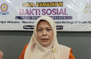 Peduli Pekerja di Lingkungan DPRD, IKIAD Kota Tasikmalaya Salurkan Bantuan Sosial