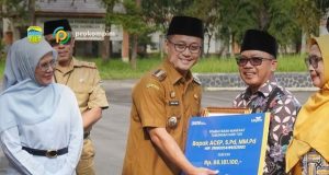 Bupati Tasik Cecep, Pimpin Apel Pagi dan Berikan Apresiasi kepada ASN