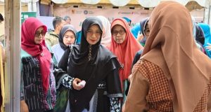 Ketua TP. PKK Kab. Bandung, Ajak Masyarakat Untuk Kunjungi Pasar Murah Ramadhan di Upakarti