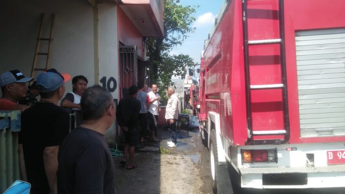Kebakaran Diwilayah Pameuntasan Selamatkan 2 Orang Anak
