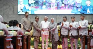 Rapat Paripurna DPRD Hari Jadi Ke – 385 Kabupaten Bandung “Ngarawat Lembur, Ngaronjatkeun Zaman”