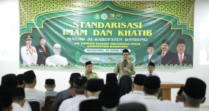 Bupati Bandung Berharap DMI Harus Jadi Pilar Pembinaan Umat