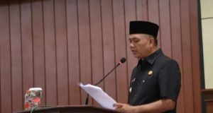 Wabup Asep Sopari Hadiri Paripurna, Tegaskan Perbaikan Pelayanan dan Sistem Perdagangan