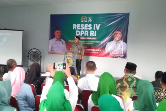 Dr. H.Cucun Ahmad Syamsurizal Laksanakan Reses IV di Desa Sukamenak.